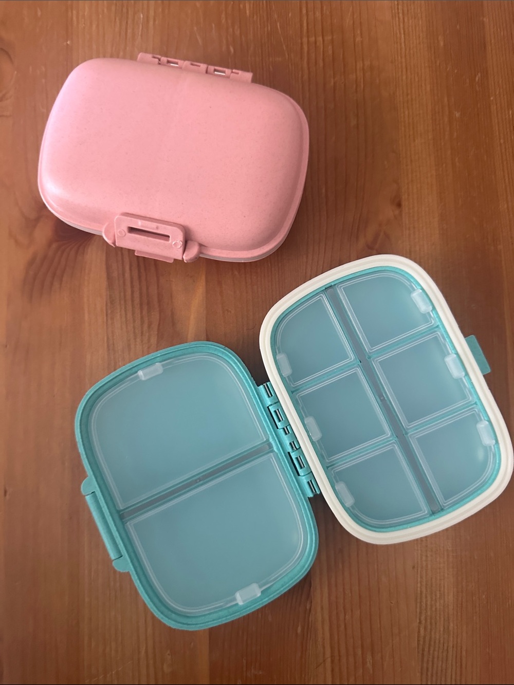 Plastic Meal vitamin sorting case Pink & Teal